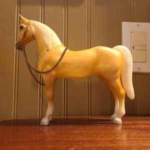 Breyer Gambler Westeren Pony Horse Model Palomino